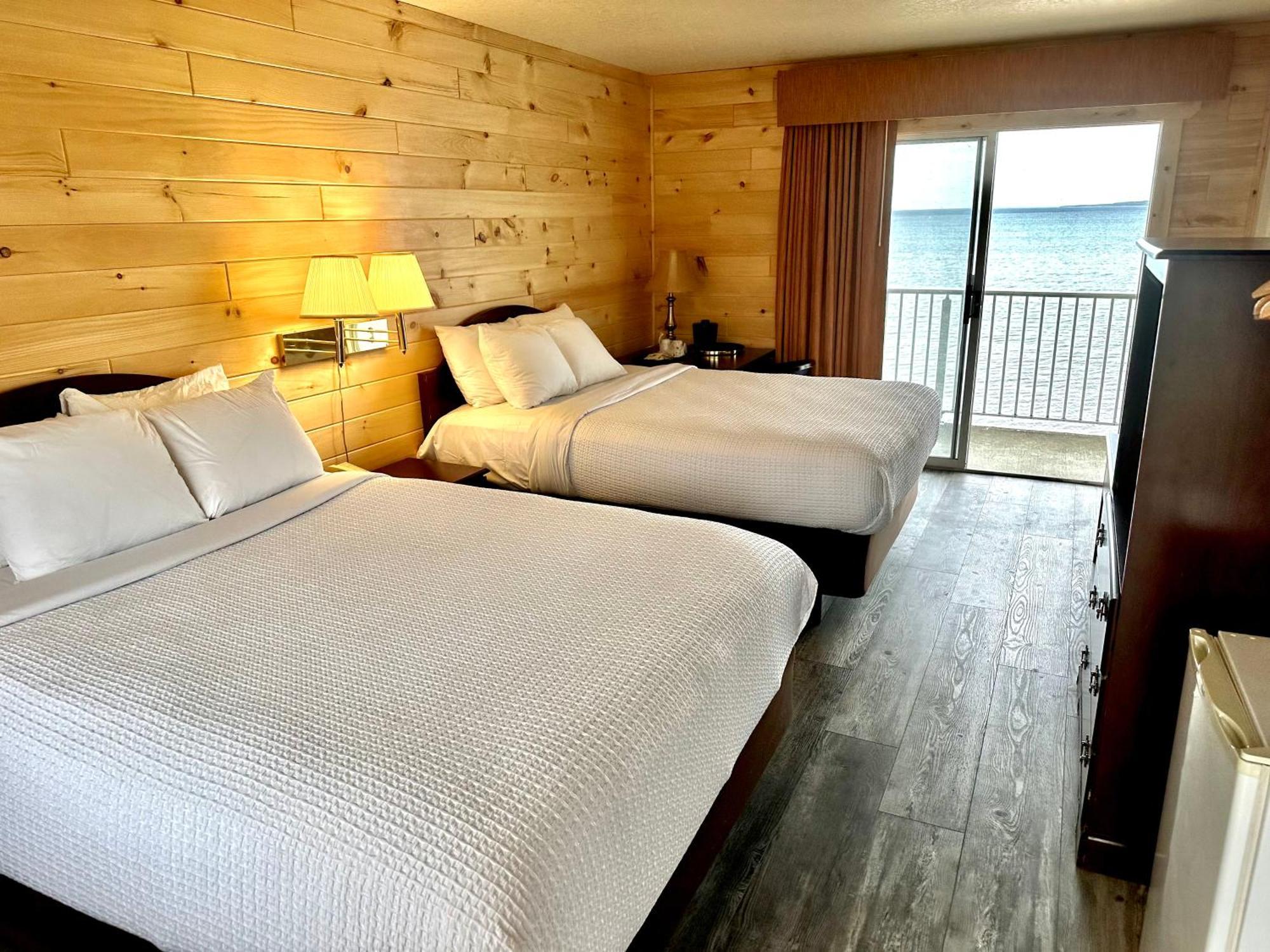 Sunrise Beach Motel Mackinaw City Εξωτερικό φωτογραφία