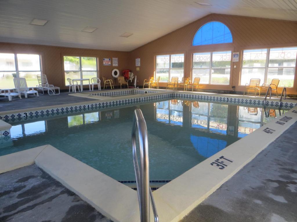 Sunrise Beach Motel Mackinaw City Εξωτερικό φωτογραφία