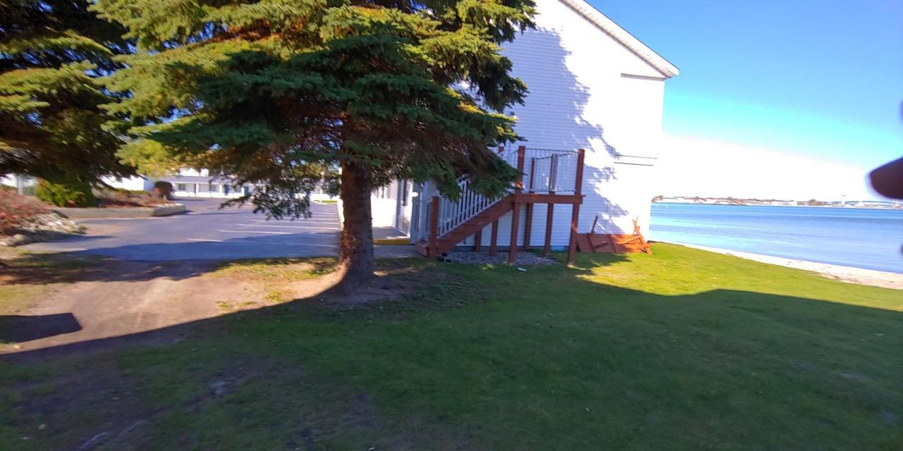 Sunrise Beach Motel Mackinaw City Εξωτερικό φωτογραφία